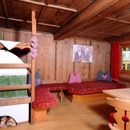 Ferienchalet Kreuzlauhof May-101 Appartement Mayrhofen